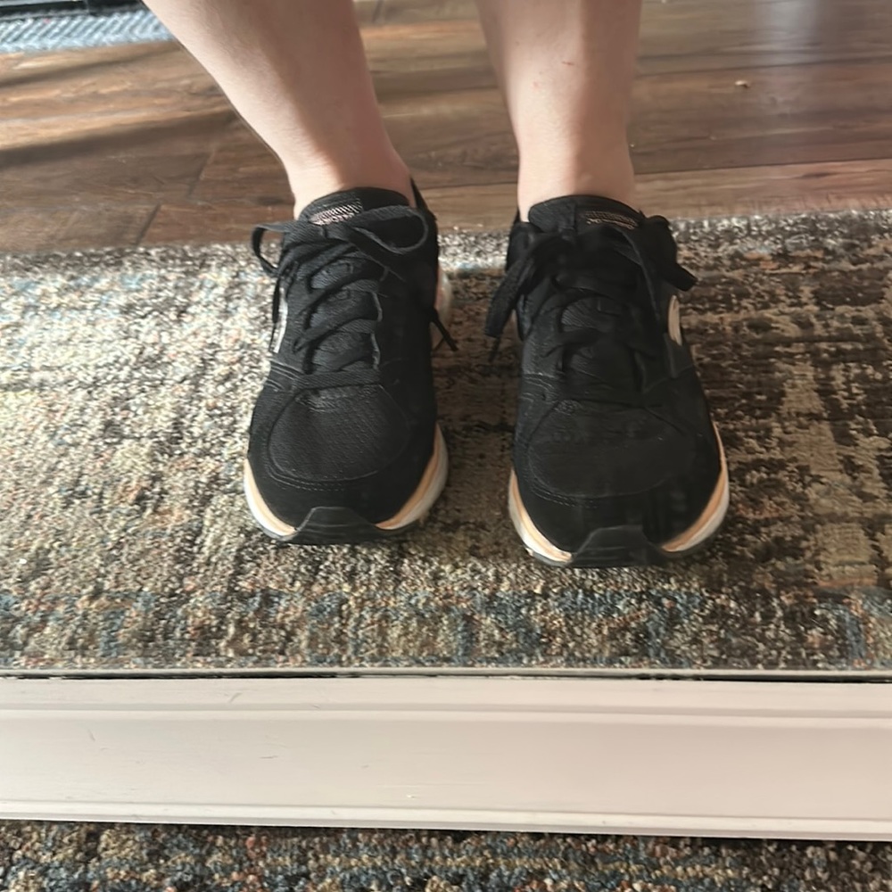 Skechers Lite Weight Black Sneakers. Lightly used.